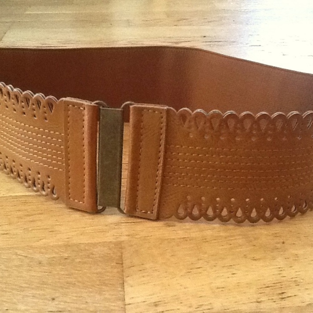 Stretchy waist belt